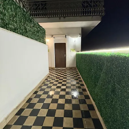 Elisabetta & Diana House